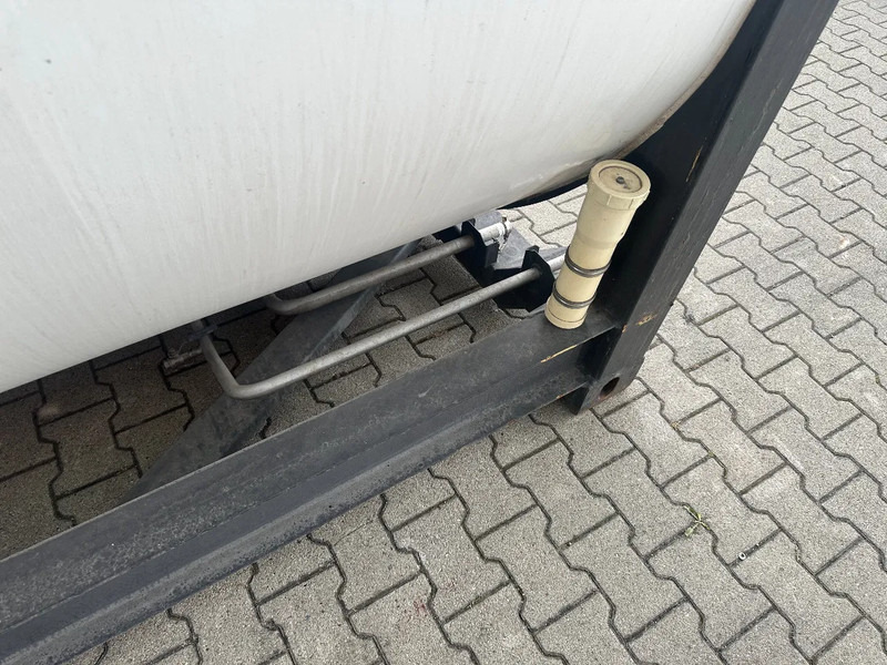 Танк-контейнер CIMC 20FT ISO / 25.020L-1-COMP. / L4BN / UN Portable / T11 / test: 09-2027: фото 7