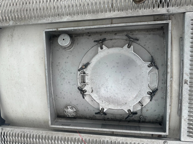 Танк-контейнер CIMC 20FT ISO / 25.020L-1-COMP. / L4BN / UN Portable / T11 / test: 09-2027: фото 18