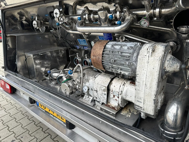 Feldbinder LEVENSMIDDELEN / FOOD / LEBENSMITTEL / 33.500L / 3-COMP / POMP / NL-trailer / APK: 09-2026, 10x beschikbaar - Напівпричіп цистерна: фото 5 Feldbinder LEVENSMIDDELEN / FOOD / LEBENSMITTEL / 33.500L / 3-COMP / POMP / NL-trailer / APK: 09-2026, 10x beschikbaar - Напівпричіп цистерна: фото 5