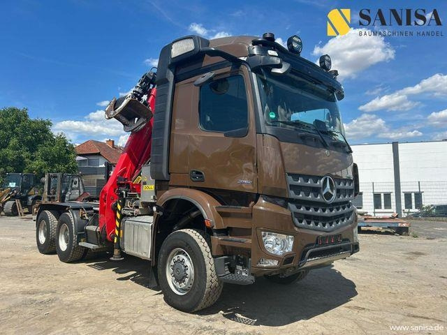 MERCEDES-BENZ Arocs 3351/6x6/Palfinger Epolsion S260/Langholz - Лісовоз: фото 2 MERCEDES-BENZ Arocs 3351/6x6/Palfinger Epolsion S260/Langholz - Лісовоз: фото 2