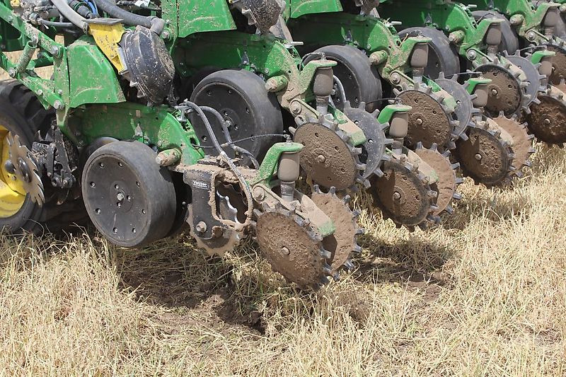 Yetter Düngerschar - Flüssigdünger - Аплікатор для внесення добрив в грунт: фото 3 Yetter Düngerschar - Flüssigdünger - Аплікатор для внесення добрив в грунт: фото 3