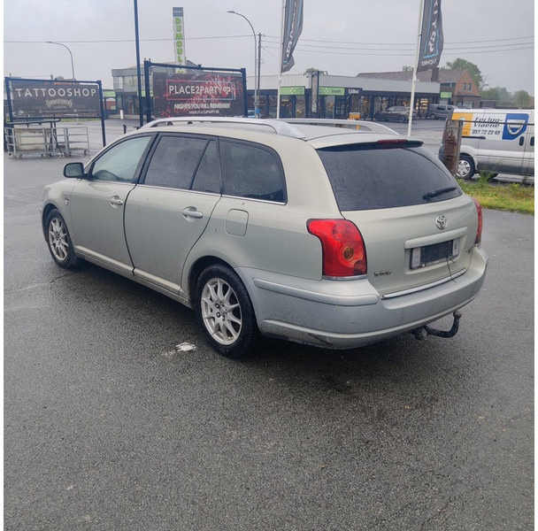 Toyota Avensis - Легковий автомобіль: фото 4 Toyota Avensis - Легковий автомобіль: фото 4