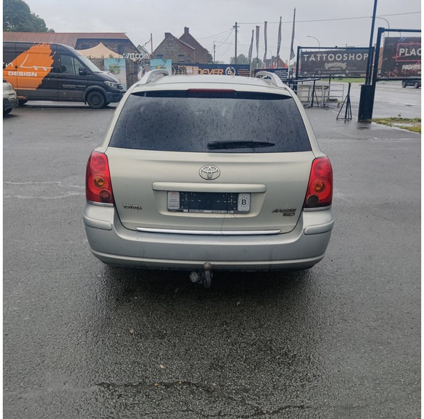 Toyota Avensis - Легковий автомобіль: фото 5 Toyota Avensis - Легковий автомобіль: фото 5