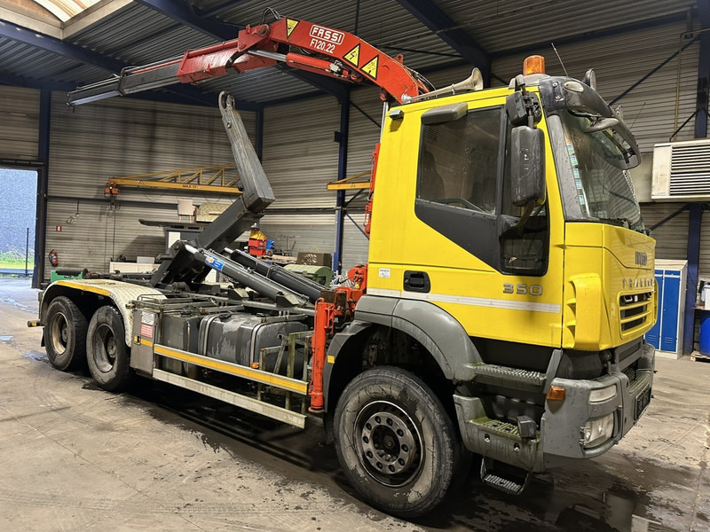 Iveco TRAKKER 350 6x4 HOOKLIFT + CRANE FASSI F120.22 (5/6 F) - *342.000km* - STEEL SPRING / BIG AXLES - AS TRONIC AUTOMATIC GEARBOX - Гаковий мультиліфт вантажівка, Вантажівка з маніпулятором: фото 1 Iveco TRAKKER 350 6x4 HOOKLIFT + CRANE FASSI F120.22 (5/6 F) - *342.000km* - STEEL SPRING / BIG AXLES - AS TRONIC AUTOMATIC GEARBOX - Гаковий мультиліфт вантажівка, Вантажівка з маніпулятором: фото 1