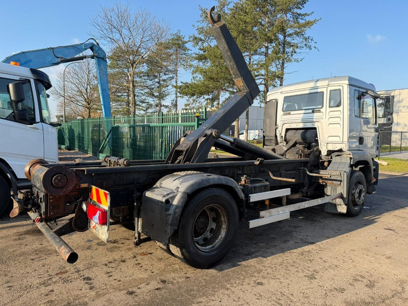 MAN TGA 18.350 4x2 19T HOOKLIFT / ABROLLKIPPER / GANCHO / AMPLIROL - EURO 3 - AS TRONIC AUTOMATIC - Гаковий мультиліфт вантажівка: фото 5 MAN TGA 18.350 4x2 19T HOOKLIFT / ABROLLKIPPER / GANCHO / AMPLIROL - EURO 3 - AS TRONIC AUTOMATIC - Гаковий мультиліфт вантажівка: фото 5