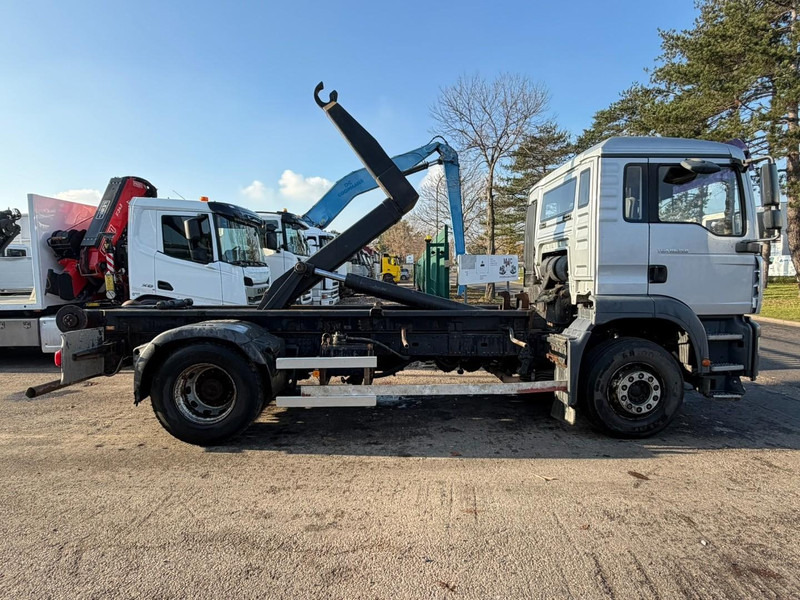 MAN TGA 18.350 4x2 19T HOOKLIFT / ABROLLKIPPER / GANCHO / AMPLIROL - EURO 3 - AS TRONIC AUTOMATIC - Гаковий мультиліфт вантажівка: фото 4 MAN TGA 18.350 4x2 19T HOOKLIFT / ABROLLKIPPER / GANCHO / AMPLIROL - EURO 3 - AS TRONIC AUTOMATIC - Гаковий мультиліфт вантажівка: фото 4