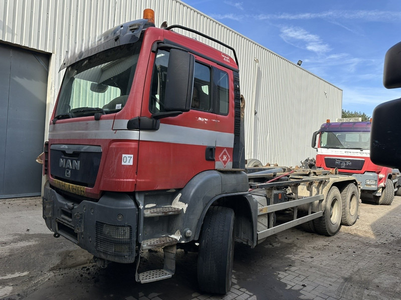 MAN TGA 26.400 6x4 AJK 20T - 5430mm - MANUAL GEARBOX - STEEL SPRING / BLATT - BIG AXLES / AP ACHSEN - Гаковий мультиліфт вантажівка: фото 3 MAN TGA 26.400 6x4 AJK 20T - 5430mm - MANUAL GEARBOX - STEEL SPRING / BLATT - BIG AXLES / AP ACHSEN - Гаковий мультиліфт вантажівка: фото 3