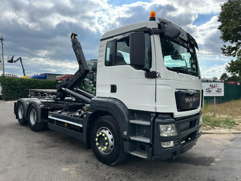 MAN TGS 28.360 6x2 HOOKLIFT 21T HIAB MULTILIFT XR21-S51 - LIFT AXLE - BE TRUCK - Гаковий мультиліфт вантажівка: фото 1 MAN TGS 28.360 6x2 HOOKLIFT 21T HIAB MULTILIFT XR21-S51 - LIFT AXLE - BE TRUCK - Гаковий мультиліфт вантажівка: фото 1