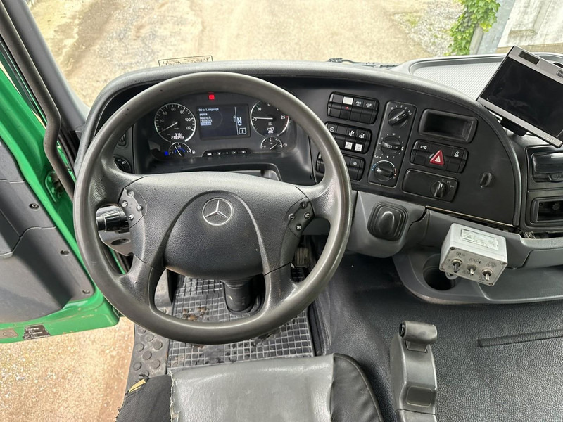 Автобетонозмішувач Mercedes-Benz ACTROS 3241 8x4 PUMI PM M 21-3 (21m) Putzmeister - *238.000km* / 1586H - EPS - BLADVERING / NAAFREDUCTIE: фото 18 Автобетонозмішувач Mercedes-Benz ACTROS 3241 8x4 PUMI PM M 21-3 (21m) Putzmeister - *238.000km* / 1586H - EPS - BLADVERING / NAAFREDUCTIE: фото 18