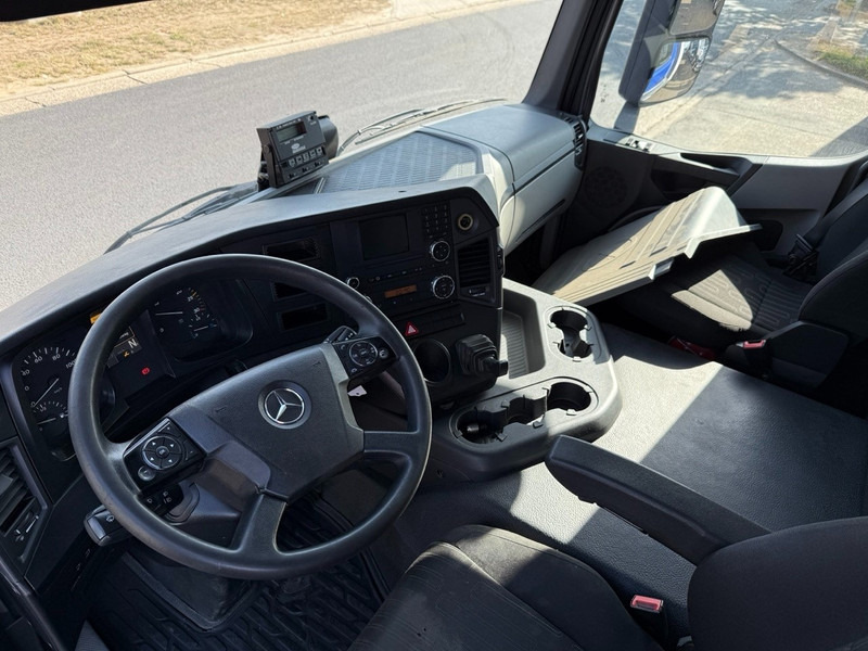 Mercedes-Benz AROCS 1932 + CARRIER + LAMBERET BOX 6,47 X 2,46 x 2,48 - LIFT + SLIDING DOOR - 318.000km - TÜV 11/20 - Рефрижератор вантажівка: фото 5 Mercedes-Benz AROCS 1932 + CARRIER + LAMBERET BOX 6,47 X 2,46 x 2,48 - LIFT + SLIDING DOOR - 318.000km - TÜV 11/20 - Рефрижератор вантажівка: фото 5