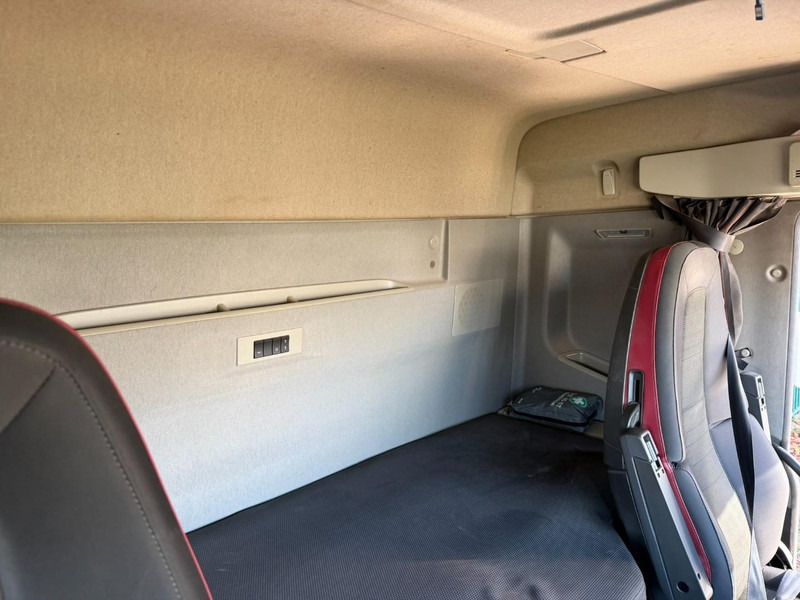 Самоскид вантажівка Volvo FH 500 8x4 MEILLER 3-WAY / 3 SEITEN KIPPER - *202.000km* - DEUTSCHE BRIEF - AIR SUP. / LUFTFEDERUNG - GUTE ZUSTAND!: фото 17