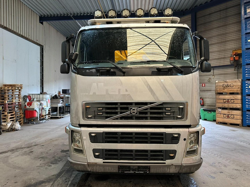Volvo FH12-420 8x4 HOOKLIFT AJK + CRANE EFFER 250 - 3S - RADIO - TRIDEM LIFT + STEERING AXLE - I SHIFT - BE TRUCK - Гаковий мультиліфт вантажівка, Вантажівка з маніпулятором: фото 2 Volvo FH12-420 8x4 HOOKLIFT AJK + CRANE EFFER 250 - 3S - RADIO - TRIDEM LIFT + STEERING AXLE - I SHIFT - BE TRUCK - Гаковий мультиліфт вантажівка, Вантажівка з маніпулятором: фото 2