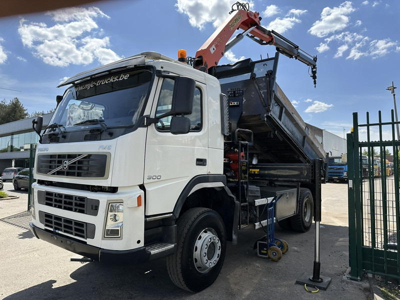 Volvo FM 300 4x4 TIPPER + CRANE PALFINGER PK 12000 - *339.000km* - MANUAL - STEEL SPRING / BIG AXLES - EURO 3 - TÜV 15/10/2025 - Самоскид вантажівка, Вантажівка з маніпулятором: фото 5 Volvo FM 300 4x4 TIPPER + CRANE PALFINGER PK 12000 - *339.000km* - MANUAL - STEEL SPRING / BIG AXLES - EURO 3 - TÜV 15/10/2025 - Самоскид вантажівка, Вантажівка з маніпулятором: фото 5