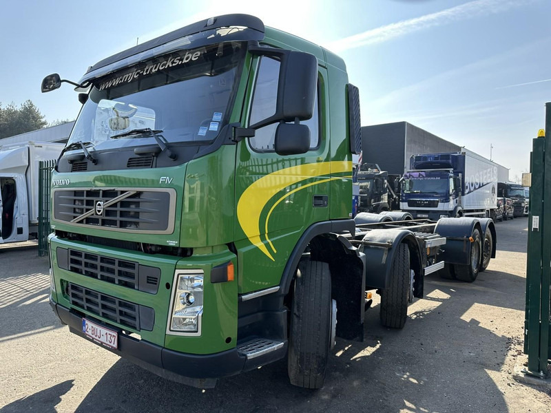 Volvo FM 340 8x2 CHASSIS (7m35) - LIFT+STEERING AXLE - MANUAL GEARBOX - EURO 3 - TÜV 05/2025 - BE TRUCK - Вантажівка шасі: фото 4 Volvo FM 340 8x2 CHASSIS (7m35) - LIFT+STEERING AXLE - MANUAL GEARBOX - EURO 3 - TÜV 05/2025 - BE TRUCK - Вантажівка шасі: фото 4