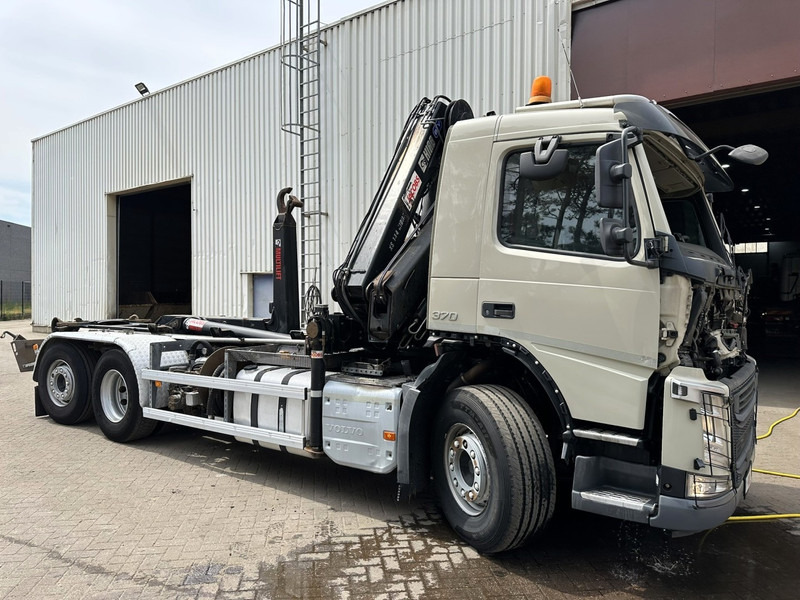 Volvo FM 370 6x2 HOOKLIFT 21T + CRANE HIAB 144 E-4 HIDUO - ENGINE / GEARBOX OK - CHASSIS OK - RUNNING + DRIVING - BE TRUCK - Гаковий мультиліфт вантажівка, Вантажівка з маніпулятором: фото 1 Volvo FM 370 6x2 HOOKLIFT 21T + CRANE HIAB 144 E-4 HIDUO - ENGINE / GEARBOX OK - CHASSIS OK - RUNNING + DRIVING - BE TRUCK - Гаковий мультиліфт вантажівка, Вантажівка з маніпулятором: фото 1