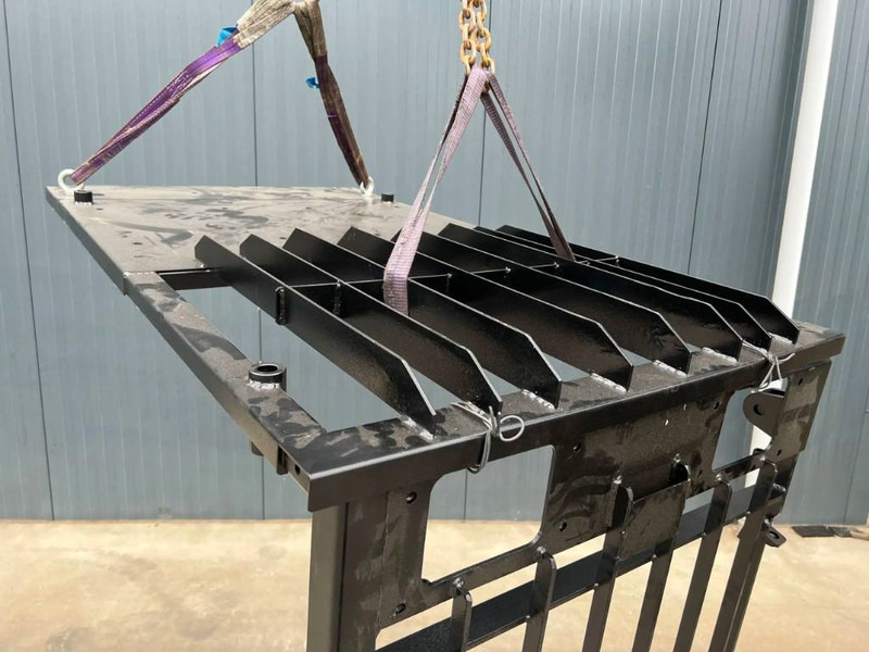 Cat 325C Guard - Кабіна й інтер'єр в категорії Будівельна техніка: фото 2 Cat 325C Guard - Кабіна й інтер'єр в категорії Будівельна техніка: фото 2