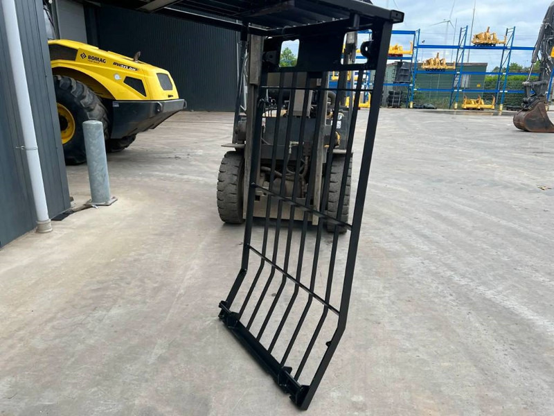 Cat 329D Guard - Кабіна й інтер'єр в категорії Будівельна техніка: фото 3 Cat 329D Guard - Кабіна й інтер'єр в категорії Будівельна техніка: фото 3