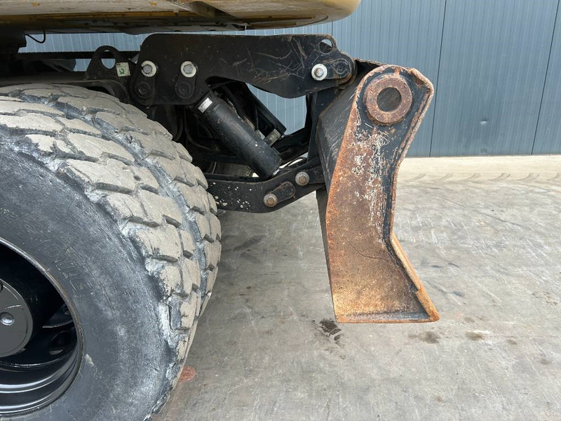 Колісний екскаватор Cat M318F: фото 17 Колісний екскаватор Cat M318F: фото 17