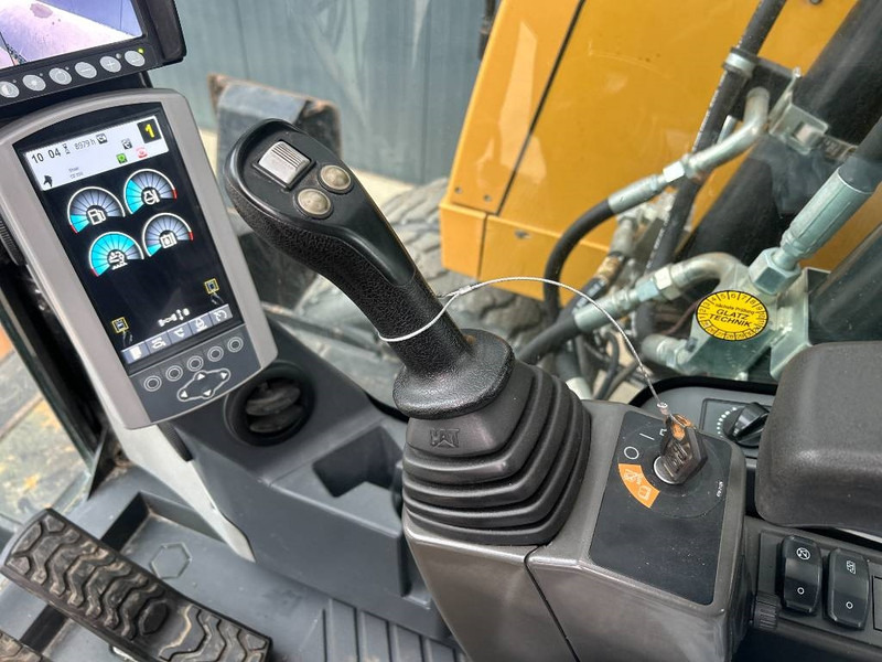 Колісний екскаватор Cat M318F: фото 6 Колісний екскаватор Cat M318F: фото 6