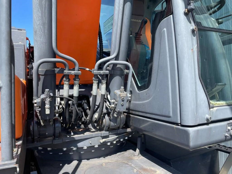 Колісний екскаватор Doosan DX170W-5: фото 17