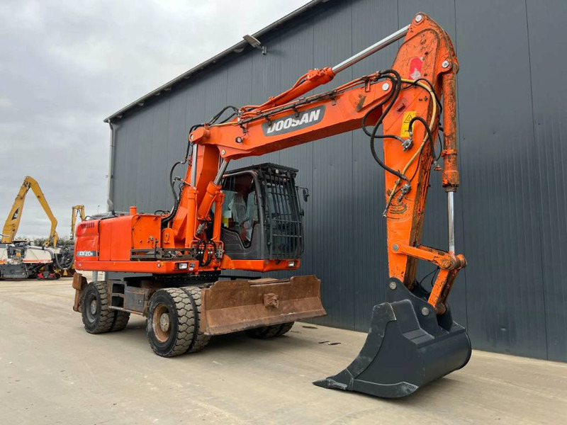 Doosan DX210W - Колісний екскаватор: фото 3 Doosan DX210W - Колісний екскаватор: фото 3