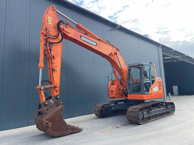 Doosan DX235LCR - Гусеничний екскаватор: фото 1 Doosan DX235LCR - Гусеничний екскаватор: фото 1
