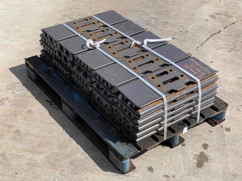 JCB JS240 / JS260 / JS300 Shoes/Pads - Рама/ Шасі в категорії Будівельна техніка: фото 2 JCB JS240 / JS260 / JS300 Shoes/Pads - Рама/ Шасі в категорії Будівельна техніка: фото 2