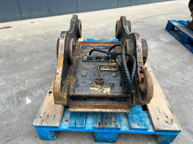 KLEPP MEK KM70 - S70- 323D - Зчіпний пристрій в категорії Будівельна техніка: фото 2 KLEPP MEK KM70 - S70- 323D - Зчіпний пристрій в категорії Будівельна техніка: фото 2