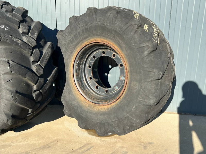 Michelin 445/70R19.5 incl. rim - Шини і диски в категорії Будівельна техніка: фото 5 Michelin 445/70R19.5 incl. rim - Шини і диски в категорії Будівельна техніка: фото 5