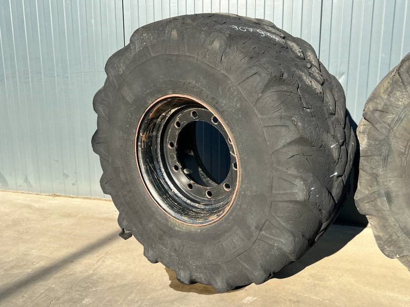 Michelin 445/70R19.5 incl. rim - Шини і диски в категорії Будівельна техніка: фото 2 Michelin 445/70R19.5 incl. rim - Шини і диски в категорії Будівельна техніка: фото 2