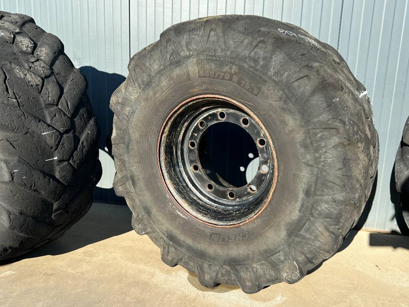 Michelin 445/70R19.5 incl. rim - Шини і диски в категорії Будівельна техніка: фото 3 Michelin 445/70R19.5 incl. rim - Шини і диски в категорії Будівельна техніка: фото 3