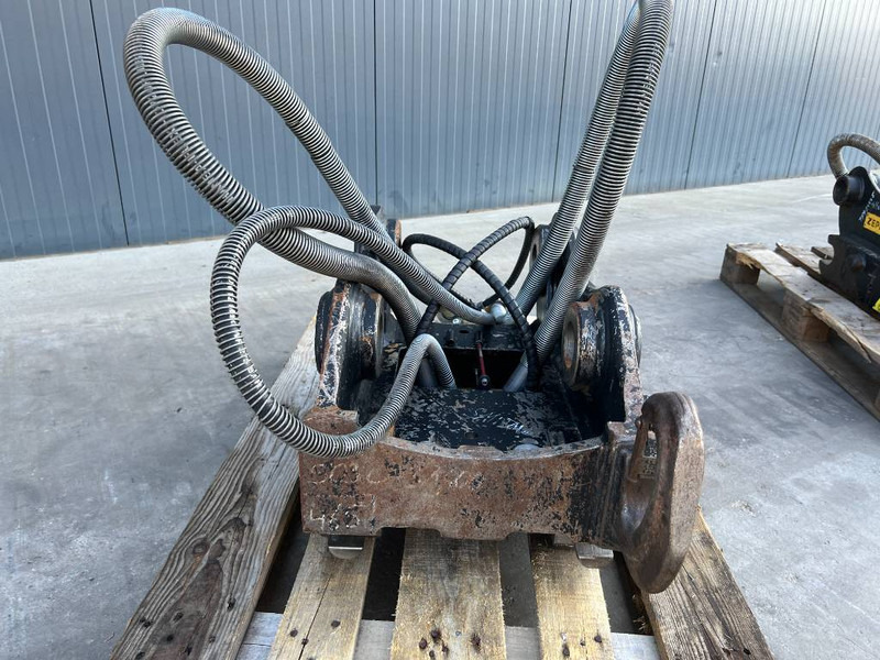 OilQuick OQ65 - M314F / M316F / M318F - Зчіпний пристрій в категорії Будівельна техніка: фото 2 OilQuick OQ65 - M314F / M316F / M318F - Зчіпний пристрій в категорії Будівельна техніка: фото 2