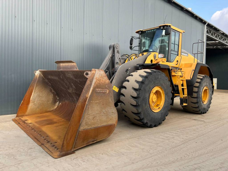 Volvo L220H - Колісний навантажувач: фото 1 Volvo L220H - Колісний навантажувач: фото 1