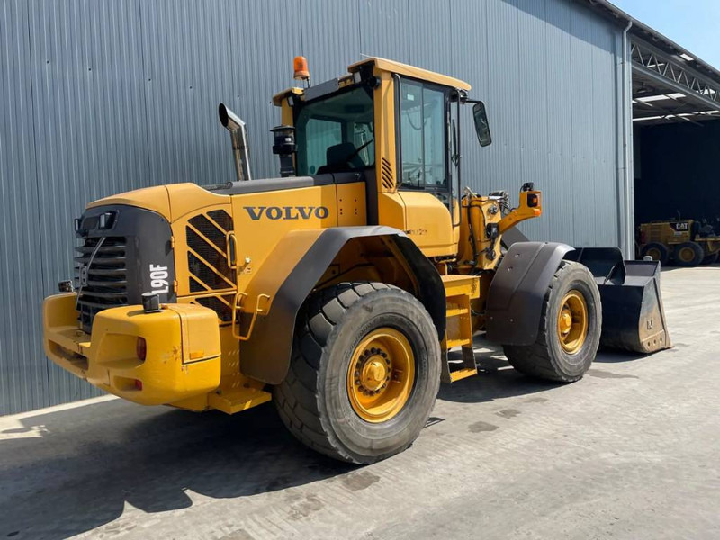 Volvo L90F - 3rd valve - Колісний навантажувач: фото 4 Volvo L90F - 3rd valve - Колісний навантажувач: фото 4