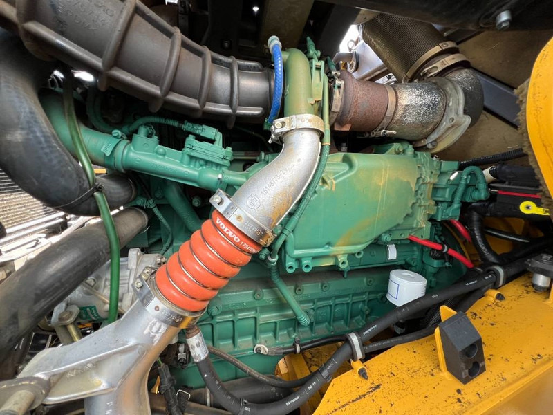 Volvo L90H - Колісний навантажувач: фото 5 Volvo L90H - Колісний навантажувач: фото 5