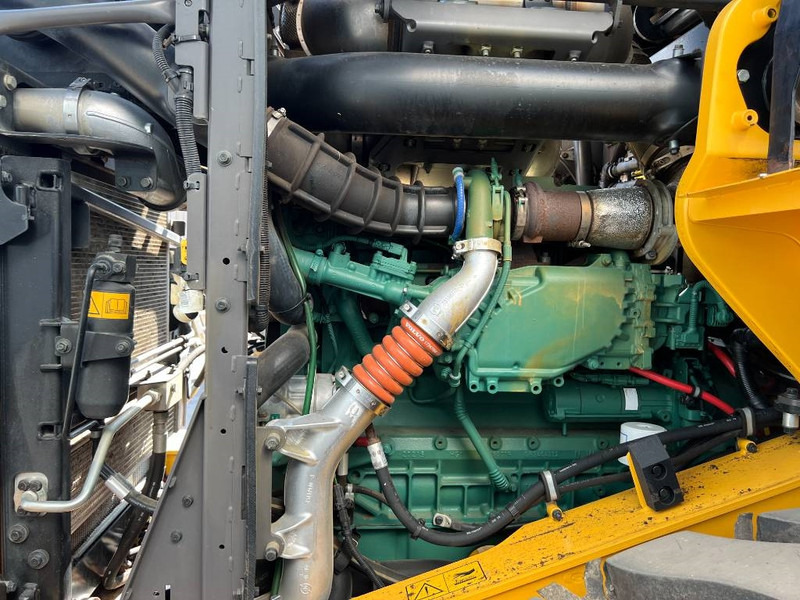 Volvo L90H - Колісний навантажувач: фото 4 Volvo L90H - Колісний навантажувач: фото 4