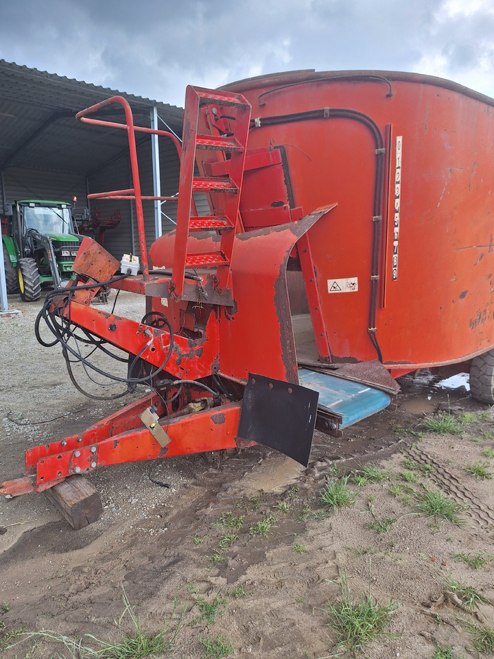 AGRAM BIG-FEED - Кормороздавач: фото 4 AGRAM BIG-FEED - Кормороздавач: фото 4