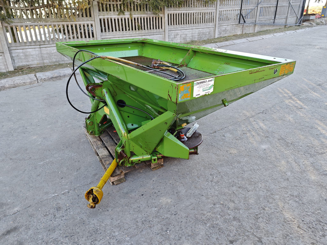 AMAZONE ZA-U 1001 - Розкидач добрив: фото 1 AMAZONE ZA-U 1001 - Розкидач добрив: фото 1