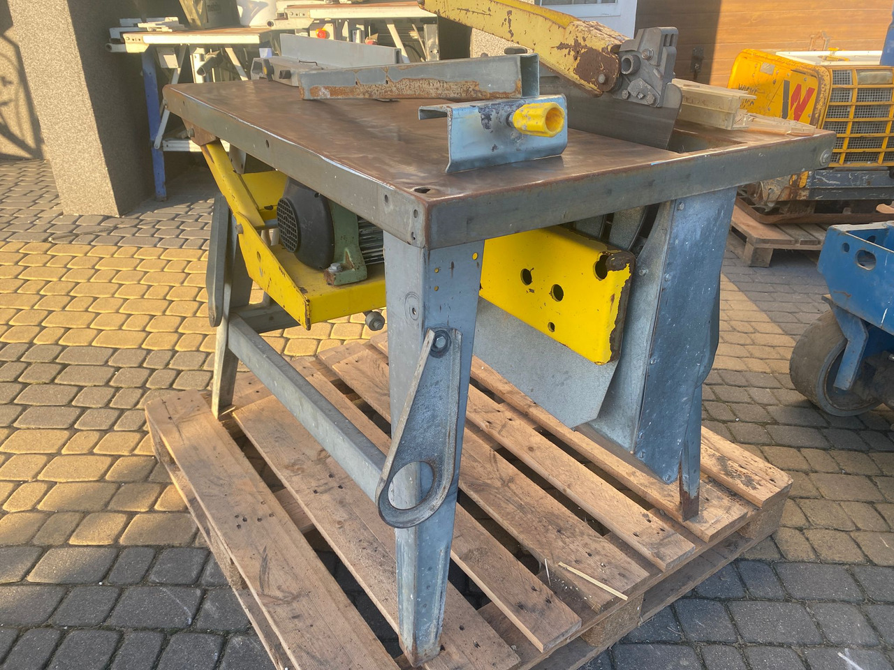 AVOLA ZBV 450 z regulacją cięcia (5,2 kW) - Деревообробний верстат: фото 1 AVOLA ZBV 450 z regulacją cięcia (5,2 kW) - Деревообробний верстат: фото 1