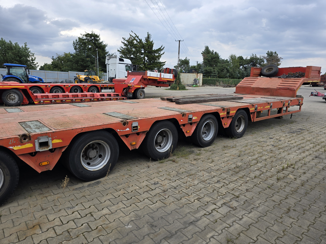 ArtTrailer LIDER ART-01 - Низькорамна платформа напівпричіп: фото 5 ArtTrailer LIDER ART-01 - Низькорамна платформа напівпричіп: фото 5