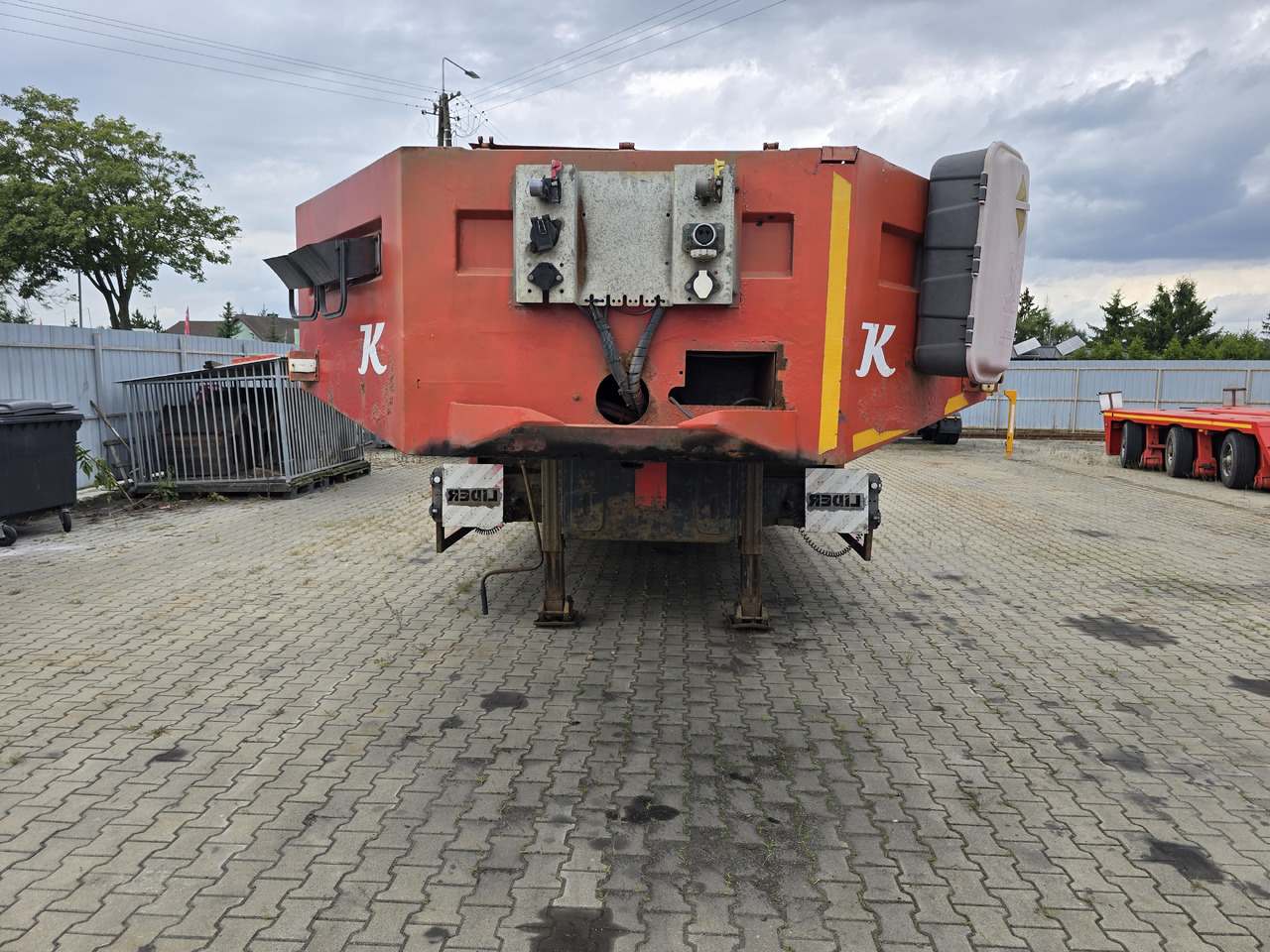 ArtTrailer LIDER ART-01 - Низькорамна платформа напівпричіп: фото 3 ArtTrailer LIDER ART-01 - Низькорамна платформа напівпричіп: фото 3