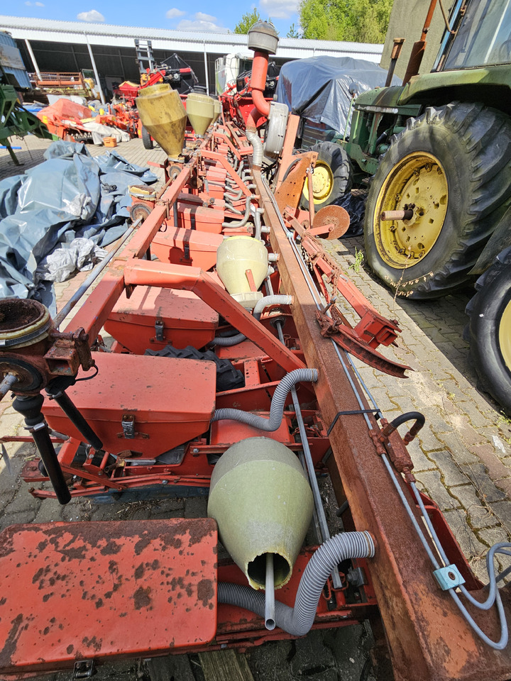 Becker Aeromat - Сівалка точного висіву: фото 5 Becker Aeromat - Сівалка точного висіву: фото 5