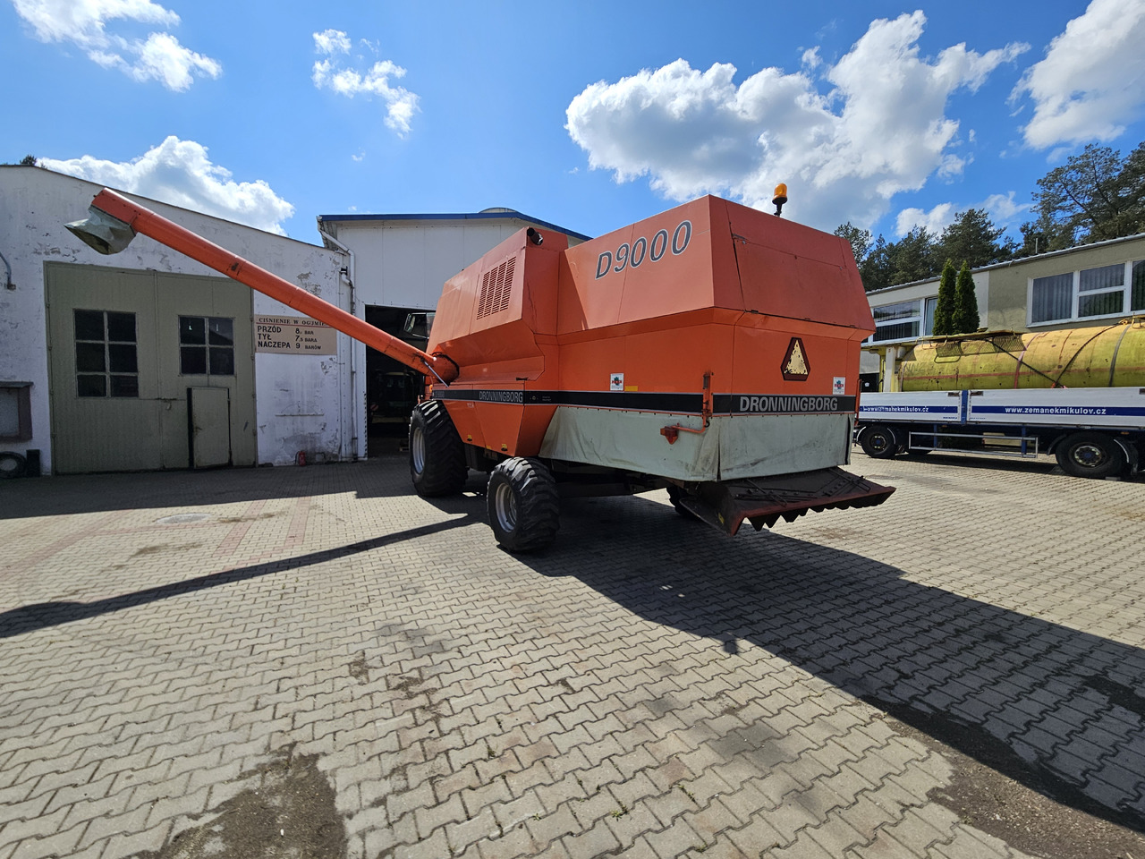 Dronningborg D9000 - Зернозбиральний комбайн: фото 4 Dronningborg D9000 - Зернозбиральний комбайн: фото 4