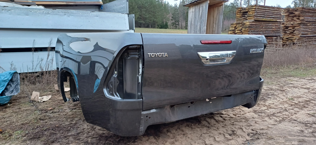 TOYOTA HILUX Extracab (2023 r.) NOWA paka skrzynia - Інша техніка: фото 1 TOYOTA HILUX Extracab (2023 r.) NOWA paka skrzynia - Інша техніка: фото 1