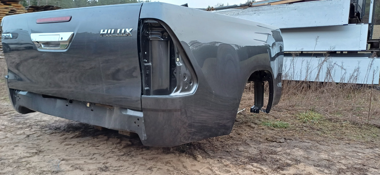 TOYOTA HILUX Extracab (2023 r.) NOWA paka skrzynia - Інша техніка: фото 3 TOYOTA HILUX Extracab (2023 r.) NOWA paka skrzynia - Інша техніка: фото 3