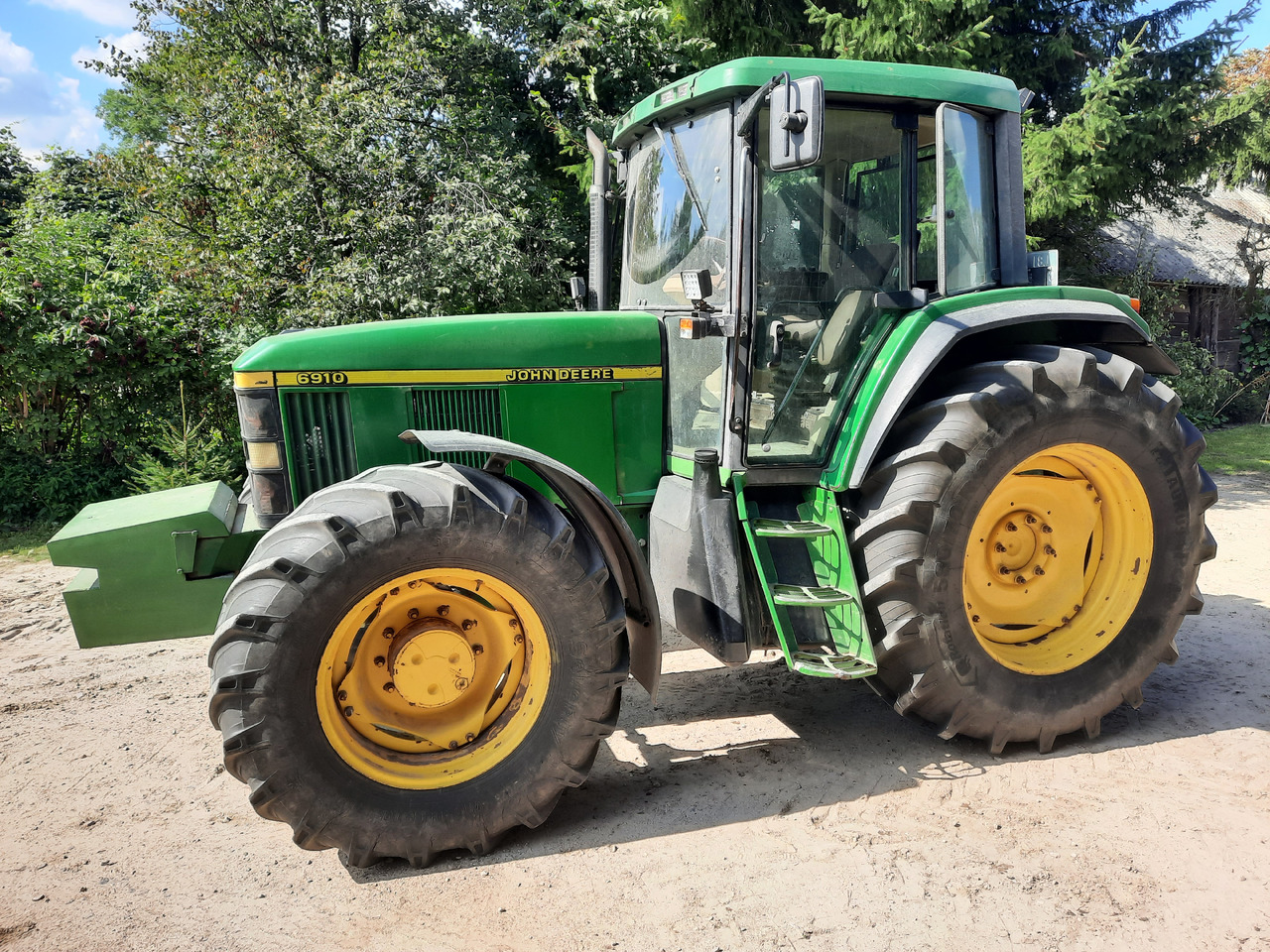 JOHN DEERE 6910 - Трактор: фото 3 JOHN DEERE 6910 - Трактор: фото 3