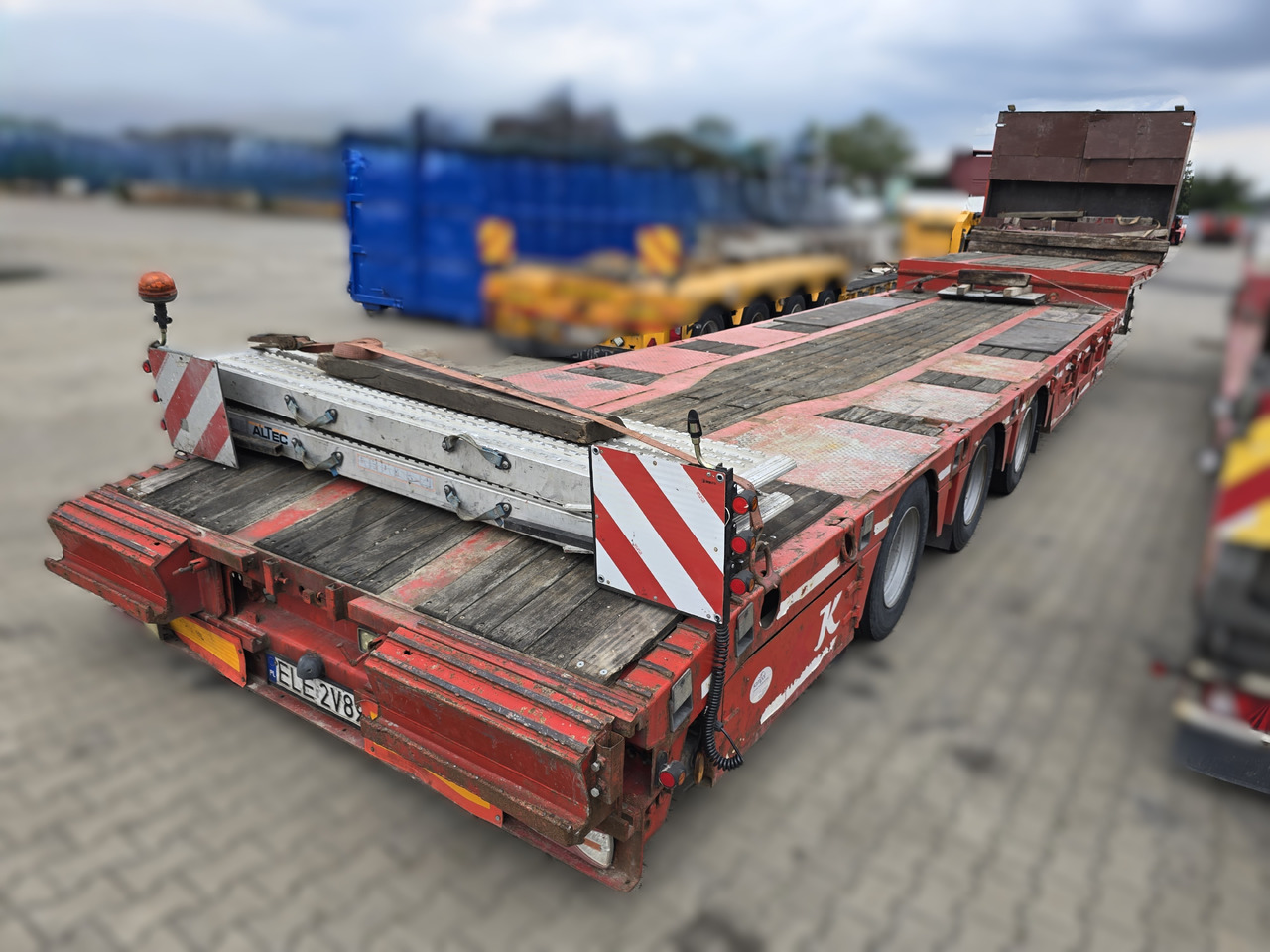KASSBOHRER LB3E - Низькорамна платформа напівпричіп: фото 4 KASSBOHRER LB3E - Низькорамна платформа напівпричіп: фото 4