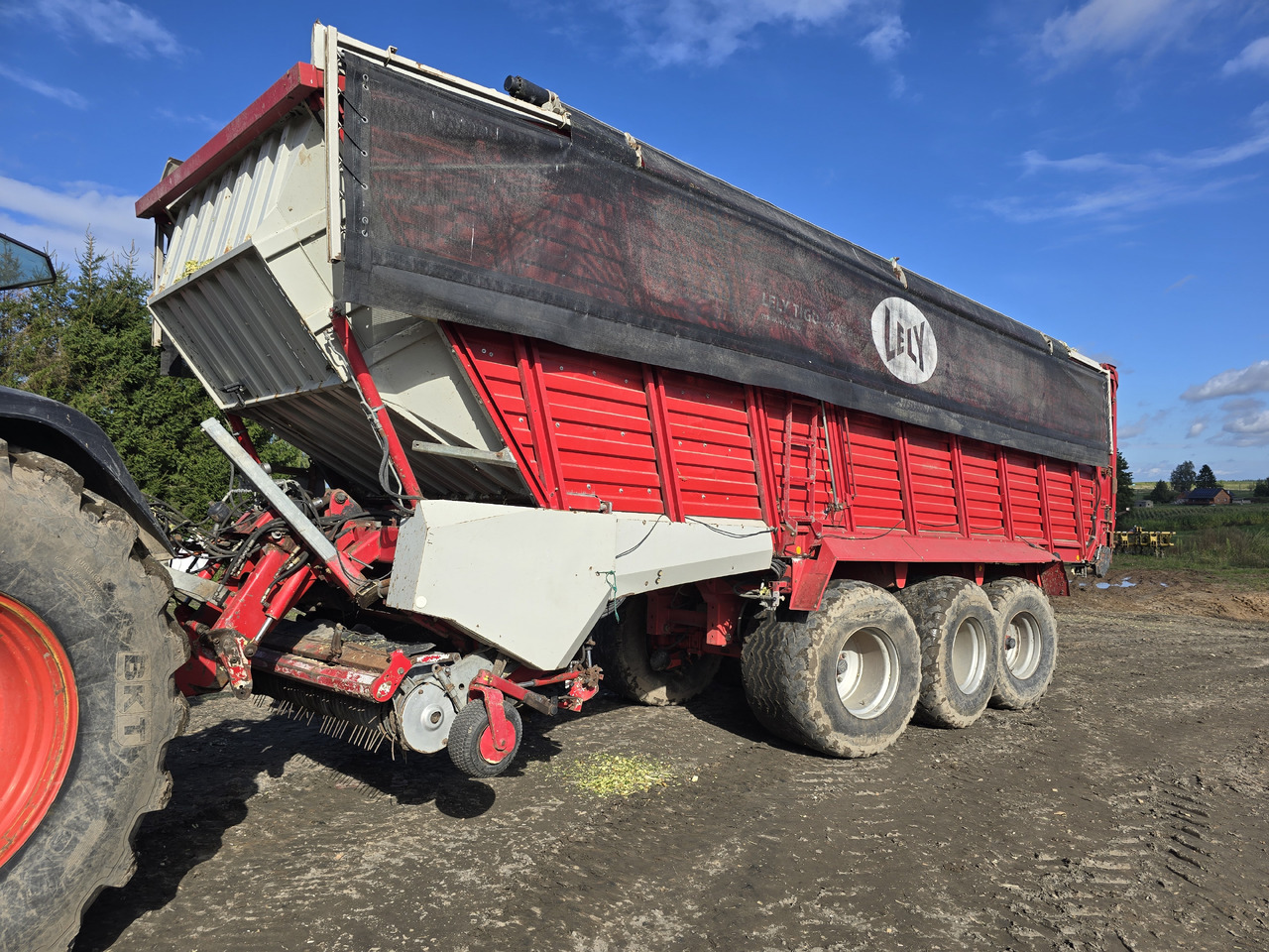 LELY Tigo XR 100D - Самозавантажувальний причіп: фото 1 LELY Tigo XR 100D - Самозавантажувальний причіп: фото 1