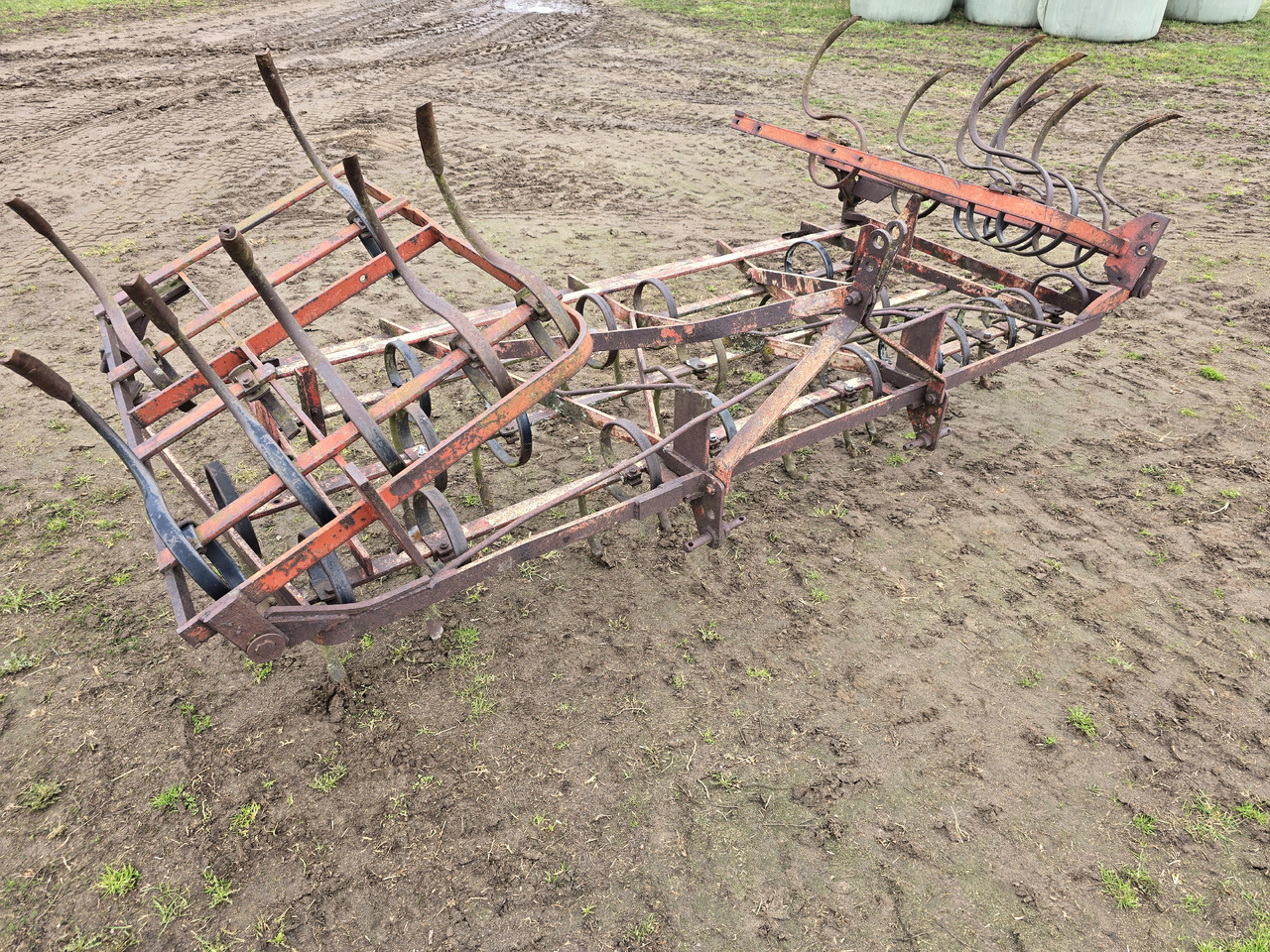 MASSEY-FERGUSON 4-25 MASSEY-FERGUSON 4-25 - Культиватор: фото 3 MASSEY-FERGUSON 4-25 MASSEY-FERGUSON 4-25 - Культиватор: фото 3