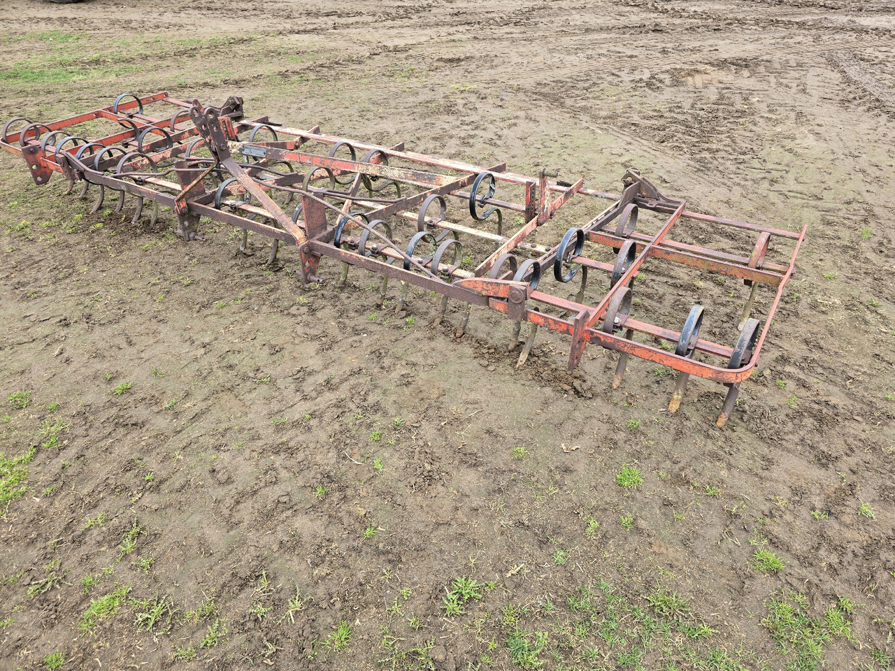 MASSEY-FERGUSON 4-25 MASSEY-FERGUSON 4-25 - Культиватор: фото 1 MASSEY-FERGUSON 4-25 MASSEY-FERGUSON 4-25 - Культиватор: фото 1
